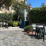 Giardino Delle Rose Bike&breakfast Bed & Breakfast 3*