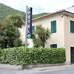 Giardino Delle Rose Bike&breakfast Bed & Breakfast 3*