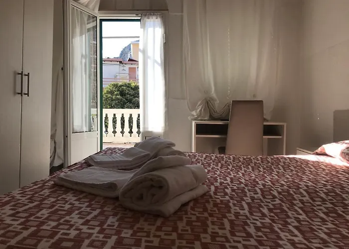 Giardino Delle Rose Bike&breakfast 3* Finale Ligure