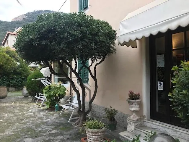 Giardino Delle Rose Bike&breakfast 3* Finale Ligure