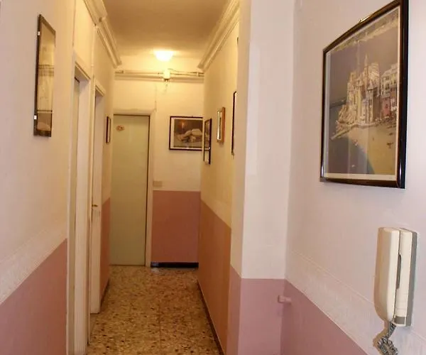 Bed & Breakfast Giardino Delle Rose Bike&breakfast Finale Ligure