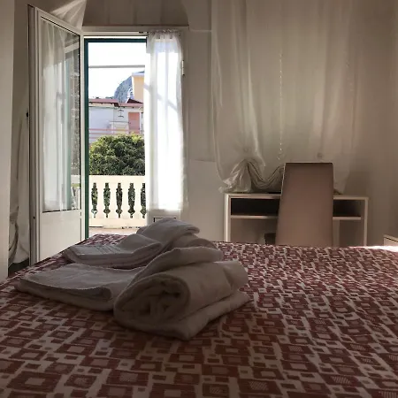 Giardino Delle Rose Bike&breakfast 3* فينالي ليغوري