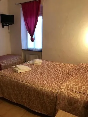 فندق مبيت وإفطار Giardino Delle Rose Bike&breakfast فينالي ليغوري