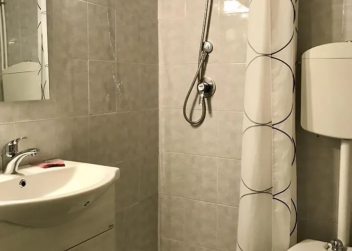 Giardino Delle Rose Bike&breakfast فندق مبيت وإفطار فينالي ليغوري