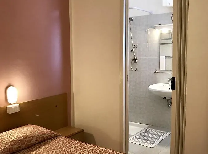 فندق مبيت وإفطار Giardino Delle Rose Bike&breakfast فينالي ليغوري